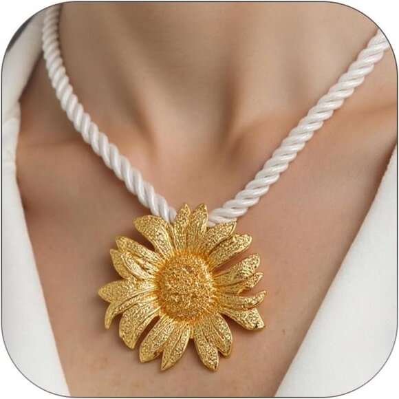 🆕 Women Gold Shell Pendant Necklace Choker Boho Accessory Trendy Summer Jewelry - Picture 1 of 4